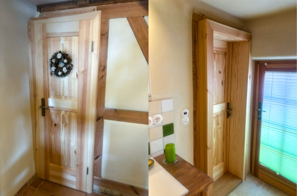 Badtür aus massiver Kiefer in schiefer Wandöffnung, Oberlausitz